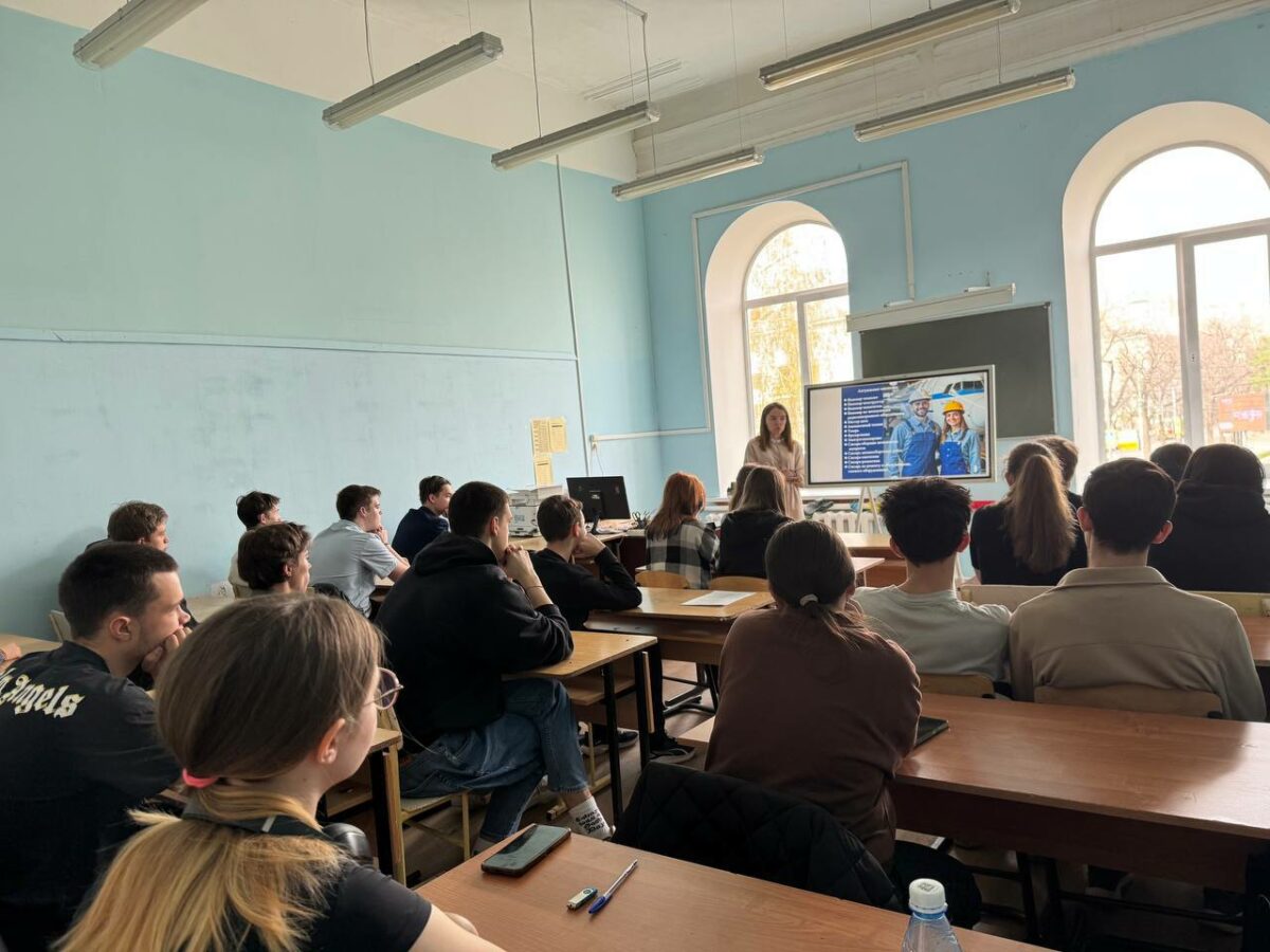 Команда Авиакора посетила Самарский государственный колледж и провела встречу с талантливыми выпускниками